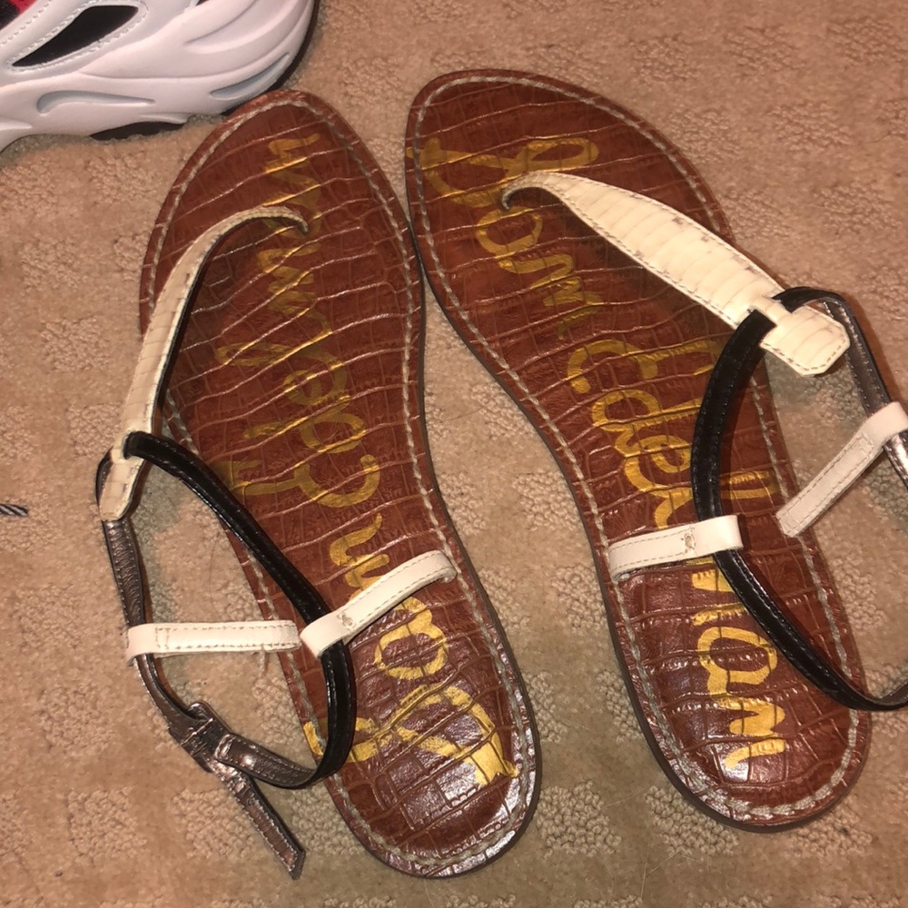 great condition sandals!!